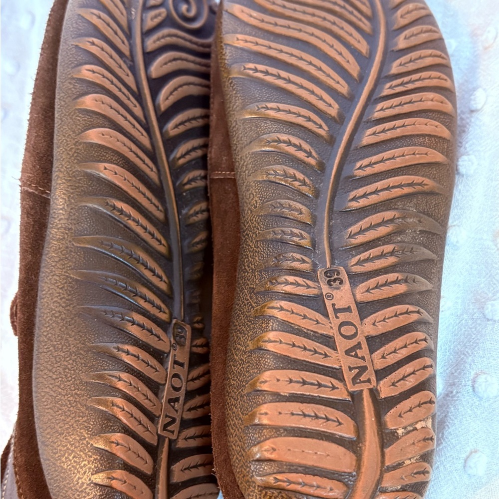 Naot Brown Matai Leather Mary Jane Flats Swirl Size 8 - Picture 10 of 10
